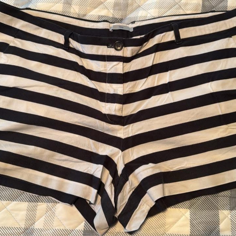 GAP 16 regular shorts. Good condition.